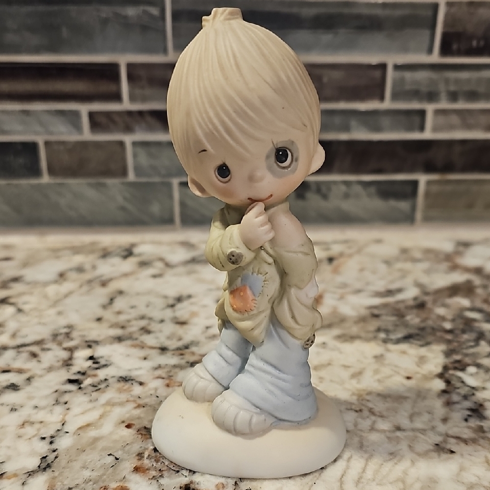 Jonathan & David Enesco Figurine